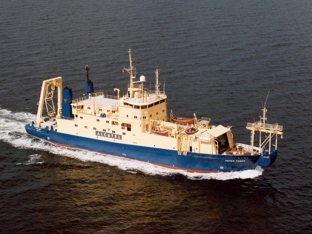 Cableships Of The World _ A brief history of cable ships – YZPH