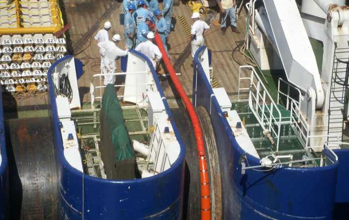 Cable over the Stern Sheave - Image by courtesy of Global Marine Systems Ltd